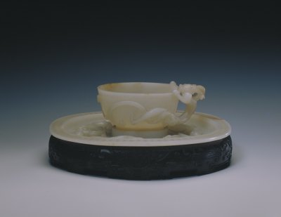 图片[1]-White jade cup and plate-China Archive